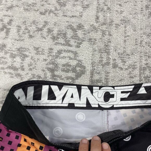 Allyance Mens Rubix Board Shorts Multicolor Patchwork Swim Trunk Bottom Size 32 - Picture 5 of 6